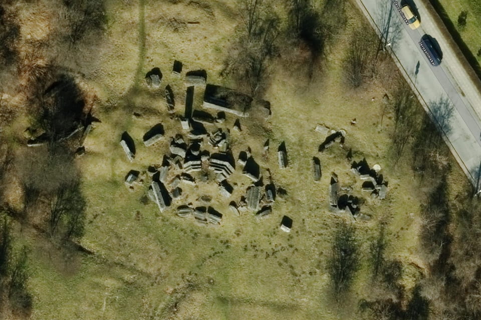 A high-qulity satelite look of the former Parlor ruins within Plaszow concentration camp in Krakow