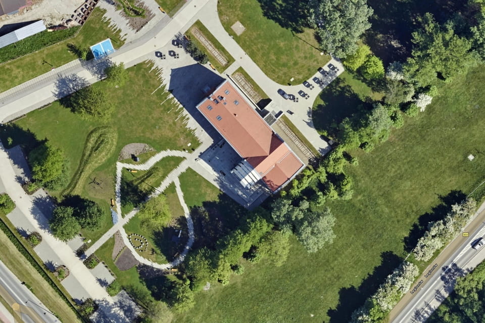 The former Lagerhaus facility from the air in 2024: a satelite image of Auschwitz 1
