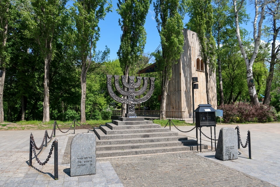 Memorial sign "Menorah" to Jews were shot at Babi Yar. 1991