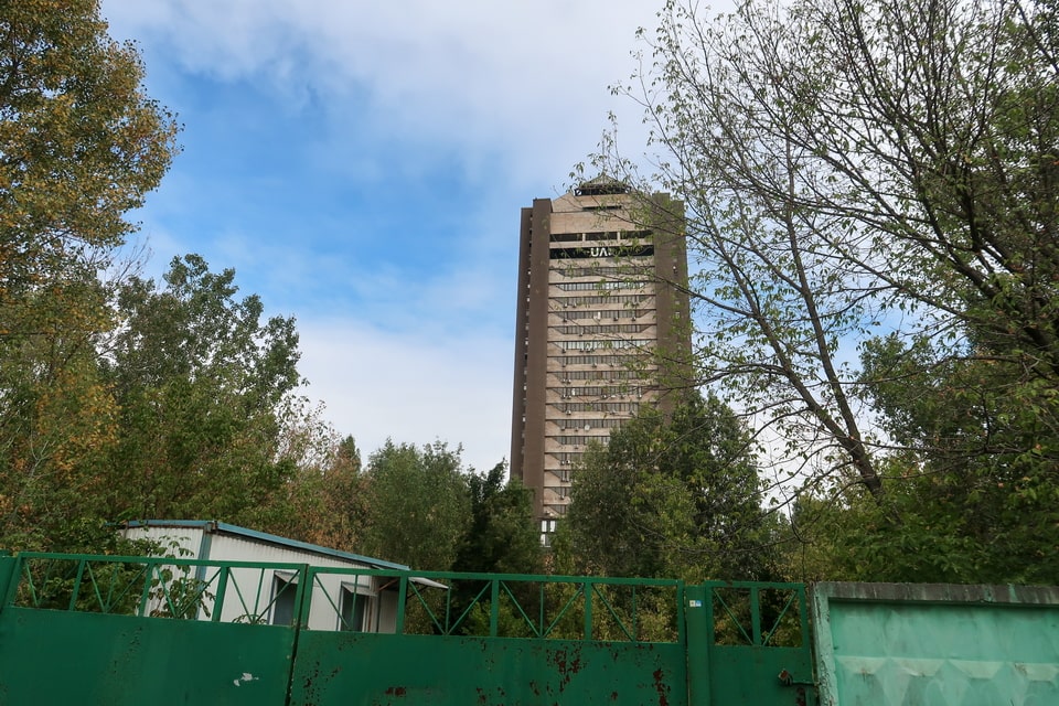 Broadcasting complex Babi Yar