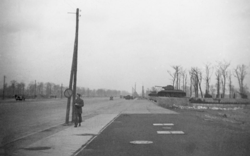 Tiergarten Memorial Berlin 1945