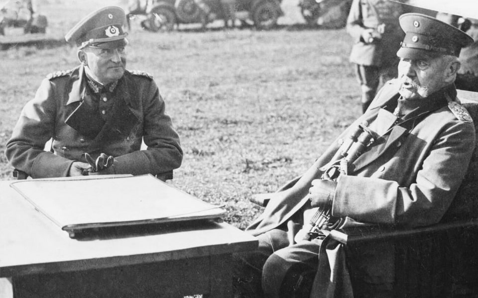 General von Hammerstein-Equord and President von Hindenburg at army maneuvers, 1933 — Bendlerblock commanders