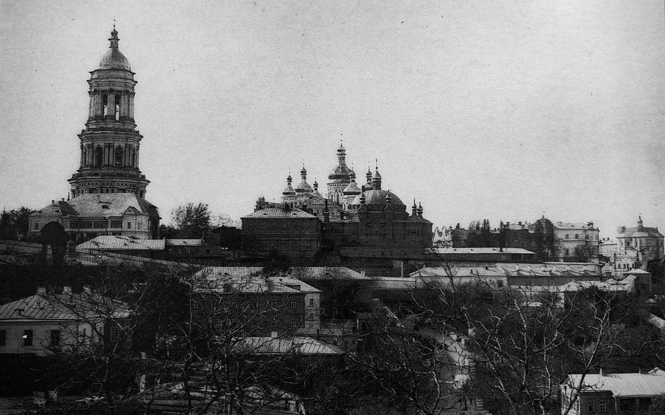 General view of the Kyiv-Pechersk Lavra from the Kovniriv bell tower on the Far Caves. Kyiv, 1941