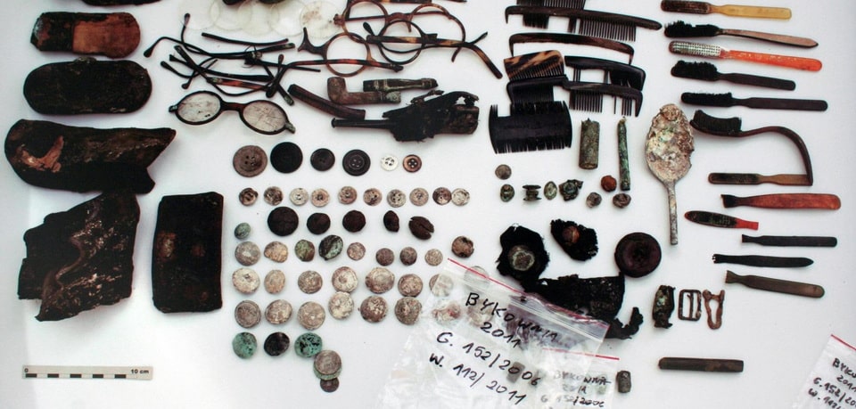 Items belonging to Polish officers were found in Bykivno 2012