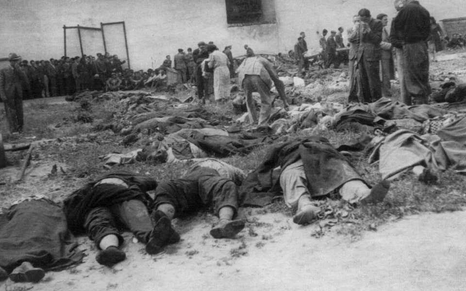 Bodies of those killed in the prison yard, June 1941