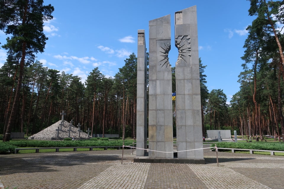 A Polish Cemetery in Bykivnia