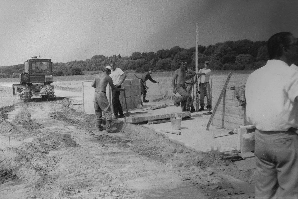 laying the foundation for the Great Cross, 1996
