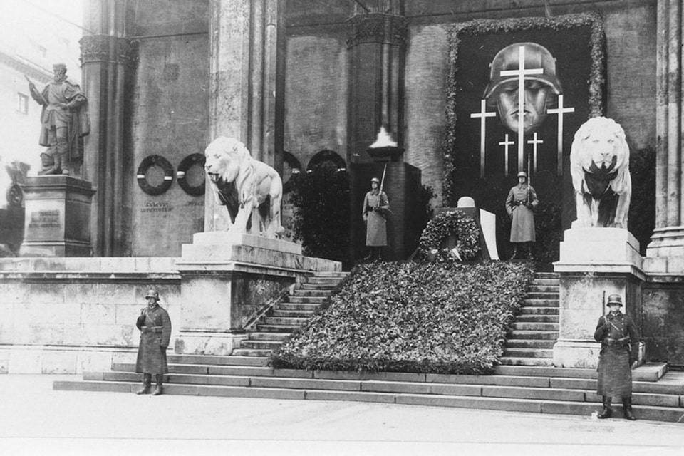 “Heroes' Memorial Day” in 1934 in the Munich Feldherrenhalle