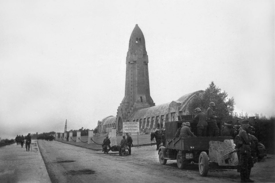 German soldiers at the entrance to a WWI military cemetery, c. 1940 — Wehrmacht units honouring the dead of the First World War before the invasion of the Soviet Union