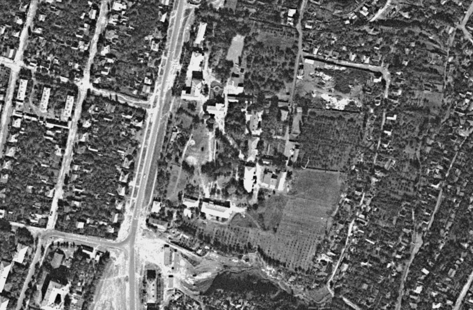 The territory of the sisterhood convent on the 1965 aerial shot