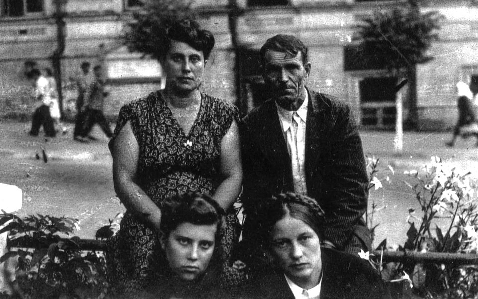 Photograph of the rescued Tzypina Nelli with the rescuer(s), Righteous Among The Nations Collection