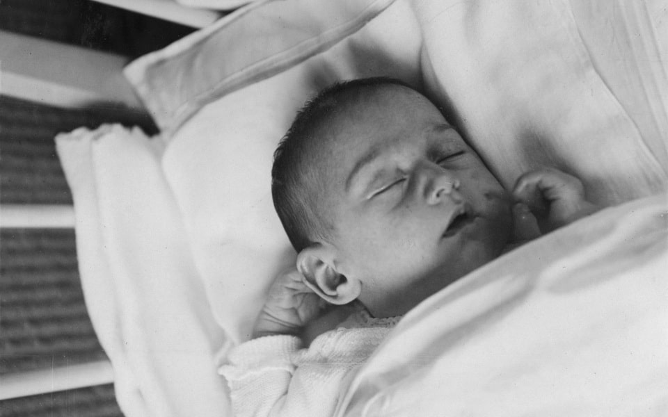 Anne shortly after her birth, Frankfurt, 1929.