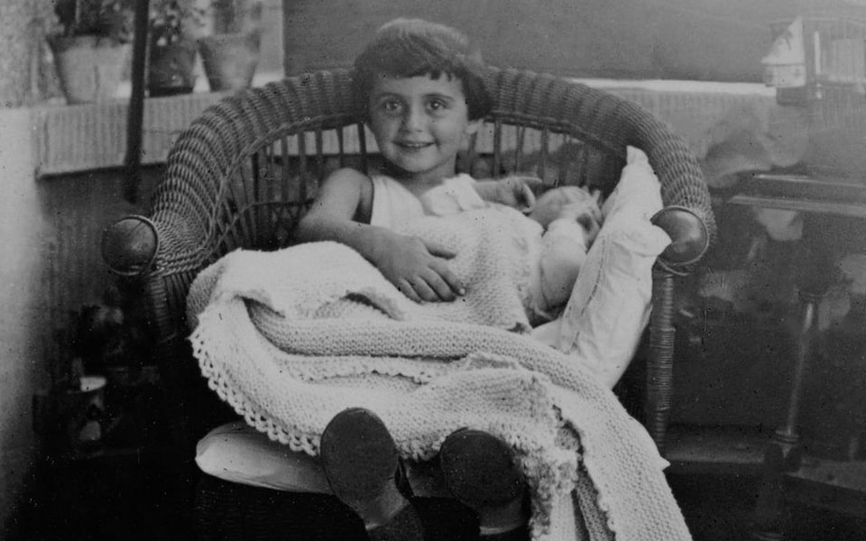 Margot with Anne, Frankfurt, 1929.