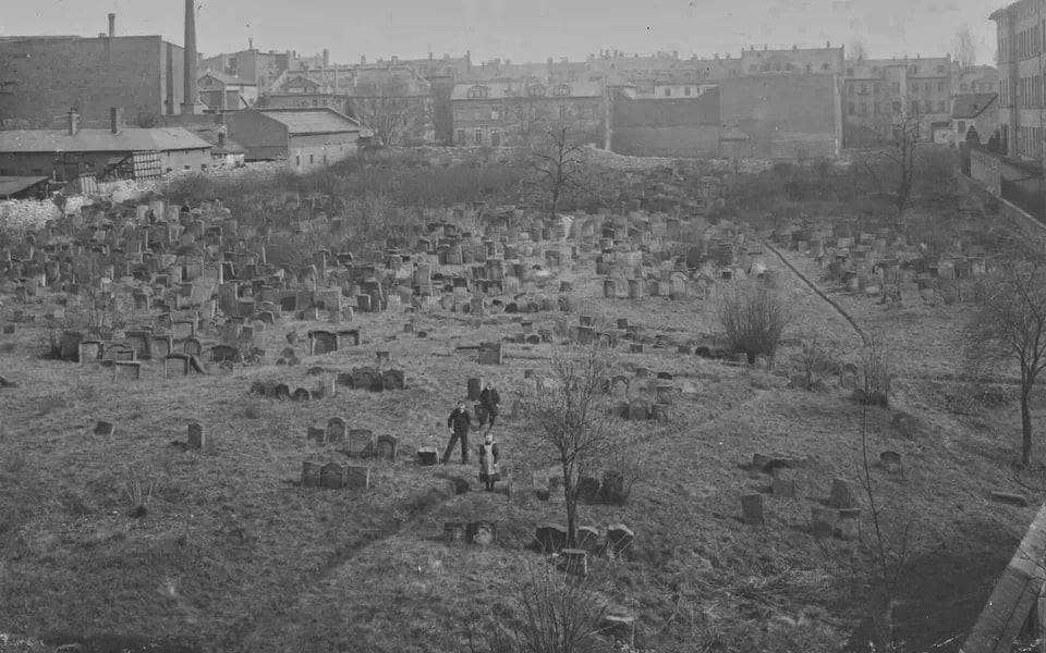 OLD JEWISH CEMETERY ON BÖRNEPLATZ IN FRONT OF THE BATTONSTRASSE BREAKTHROUGH before 1901