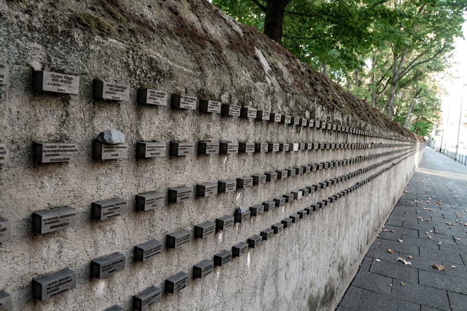 Borneplatz holocaust wall Frankfurt