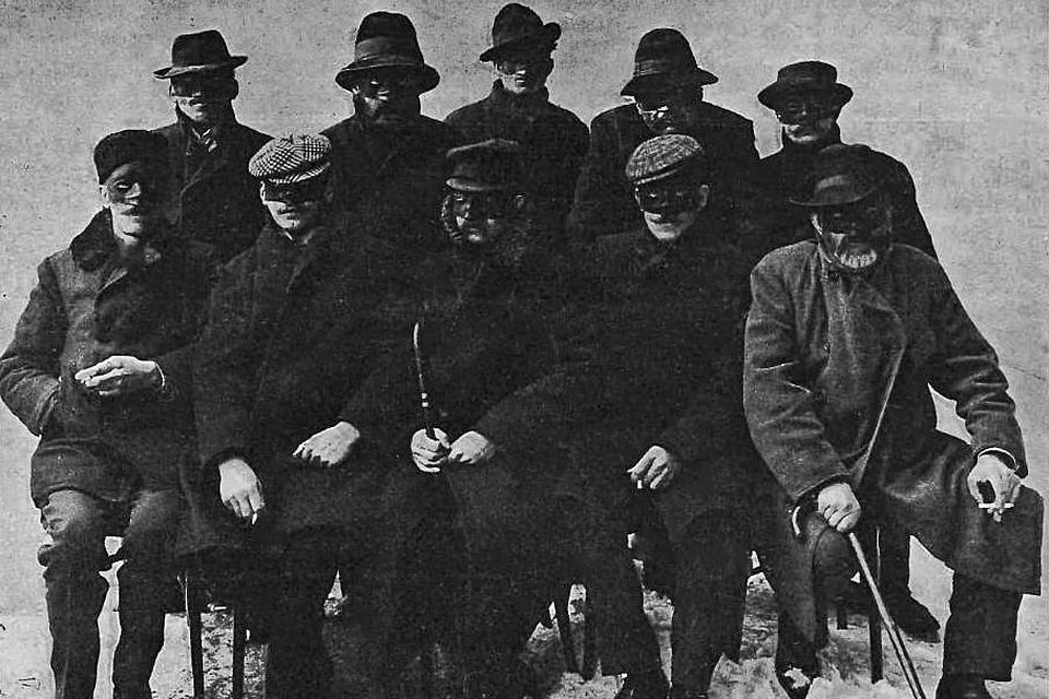 Participants reflecting prisoners from Pawiak on April 24, 1906