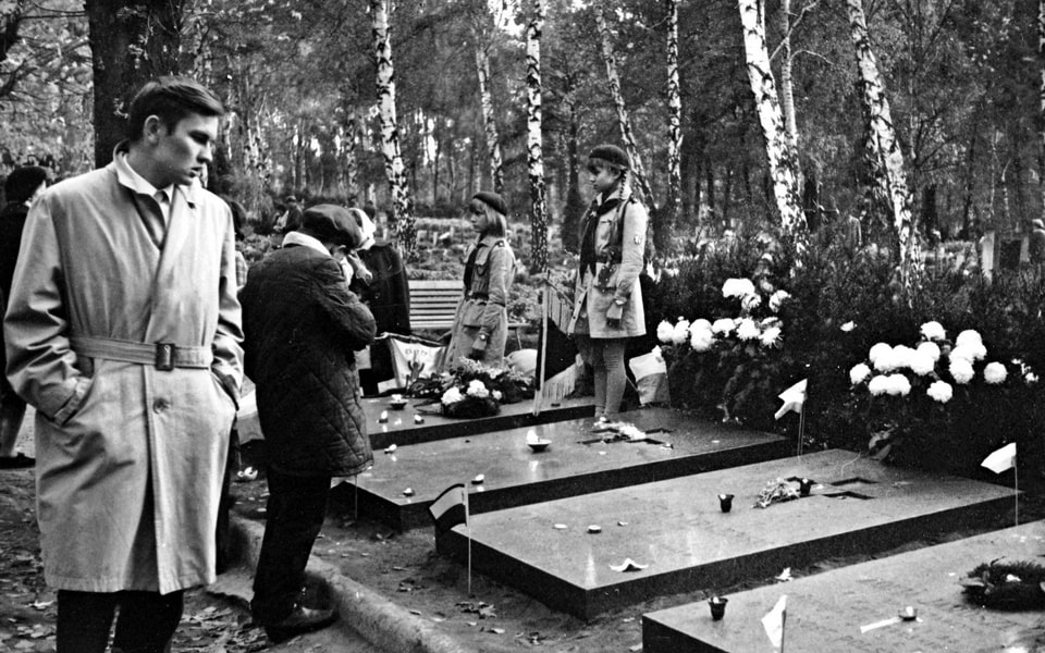 1963-1964 , All Saints' Day at the Military Cemetery.