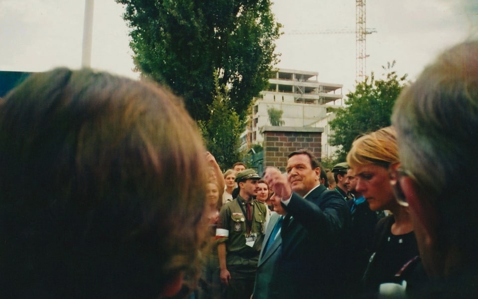 August 1, 2004 , German Chancellor Gerhard Schroeder at the entrance to the Warsaw Uprising Museum during his visit to mark the 60th anniversary of the outbreak of the Uprising.