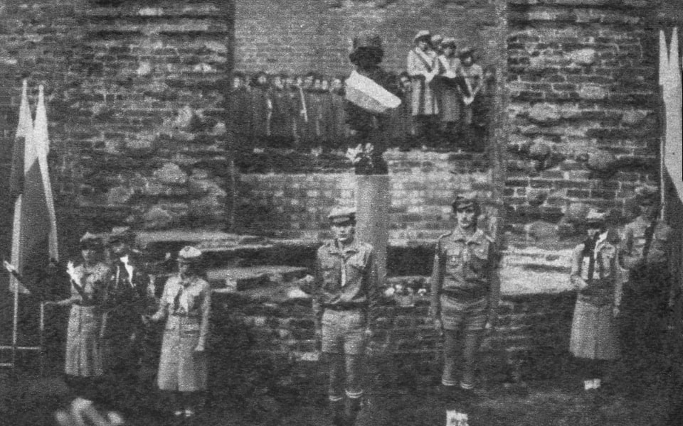 October 1, 1983 , Unveiling of the Little Insurgent Monument