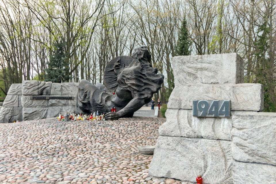 ‘Polegli Niepokonani’(The Fallen Undefeated)