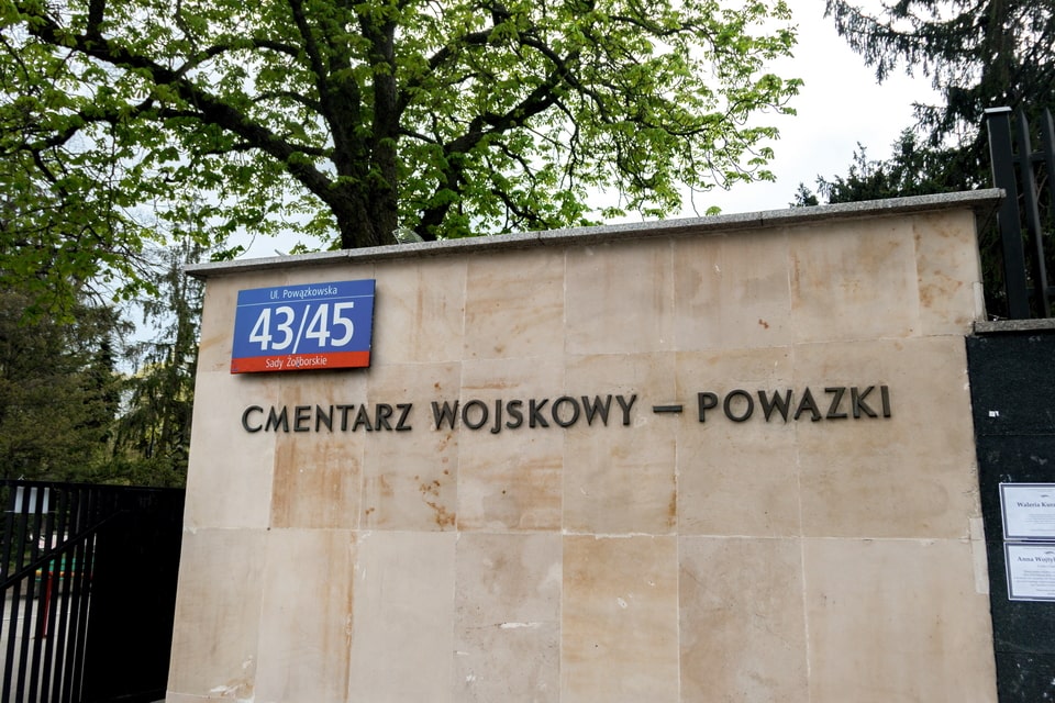 Warsaw Military Cemetery: touring Warsaw Uprising sites