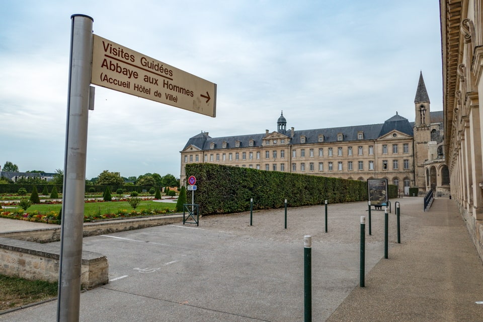 Abbaye aux Hommes battle of Caen 1944