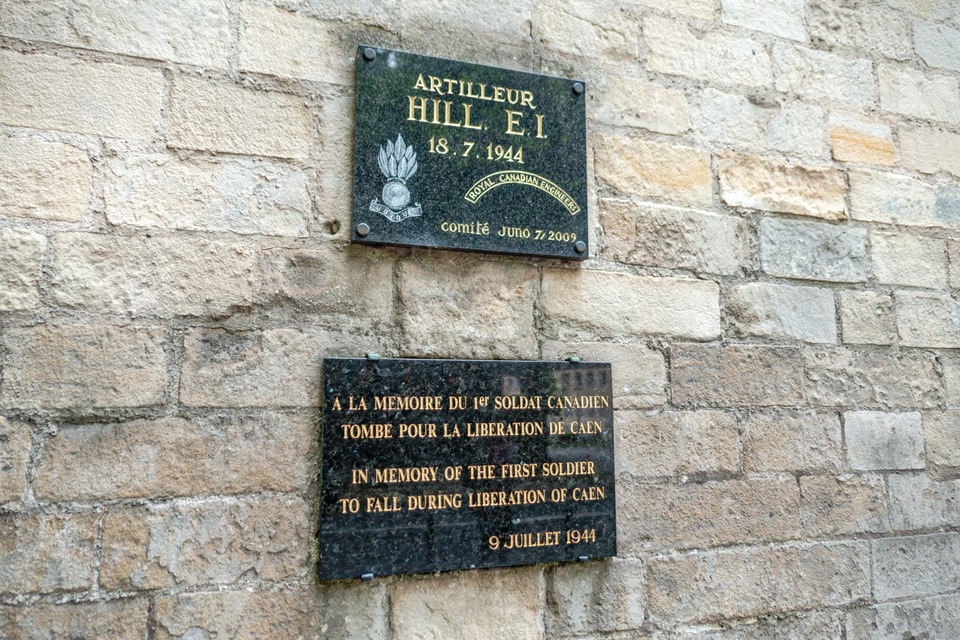 This plaque commemorates Everitt Ivan Hill, of the Royal Canadian Engineers. He was killed on this location on 18 July 1944, as first Canadian soldier in the fights for the liberation of Caen.