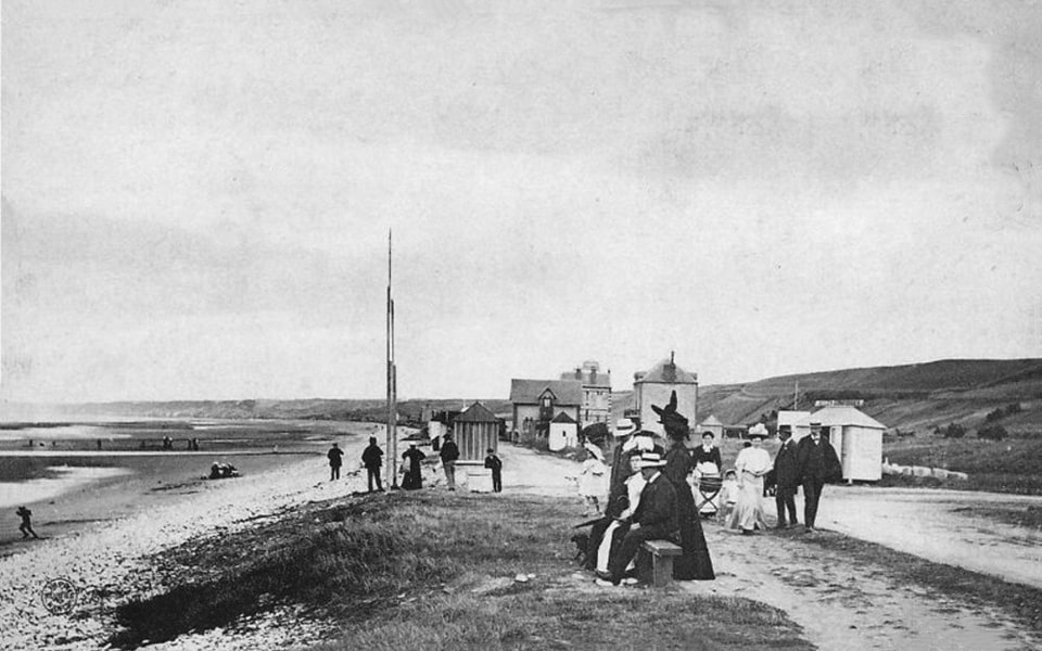 Saint-Laurent-sur-Mer village before WWII — old postcard, the town directly behind Omaha Beach landing zone