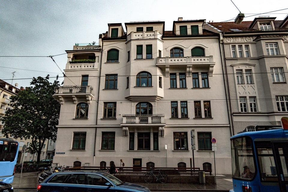 93 Hohenzollernstrasse