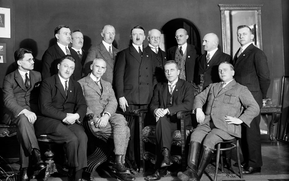 Adolf Hitler and party members pose in Heinrich Hoffmann's studio in Munich (Heinrich Hoffmann photo) 14.09.1930