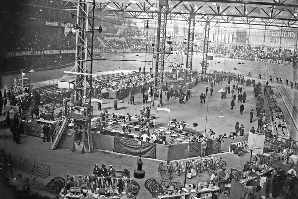 The Vel d'Hiv when it reopened in 1926