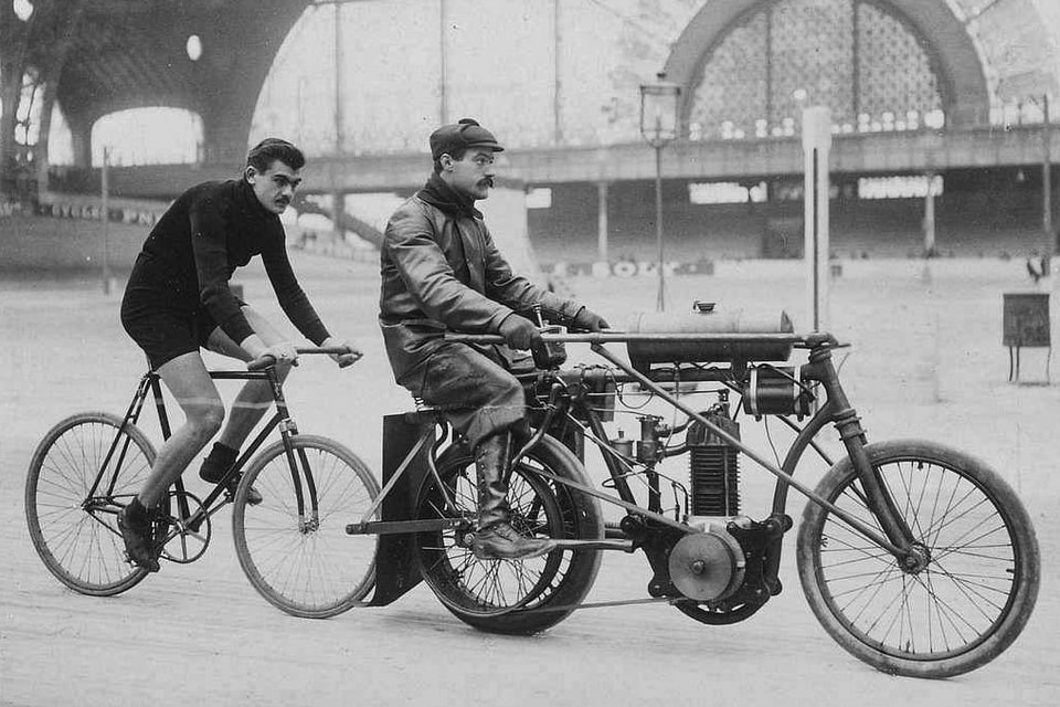Velodrome d'Hiver de la galerie des machines -1903 04