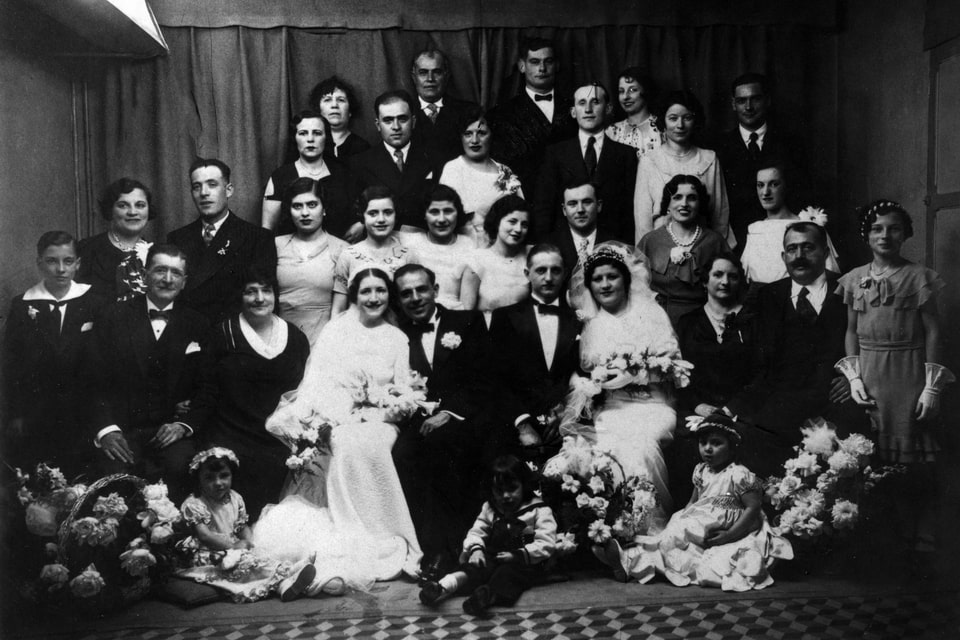 A wedding in Paris attended by the Pessah family. 1936