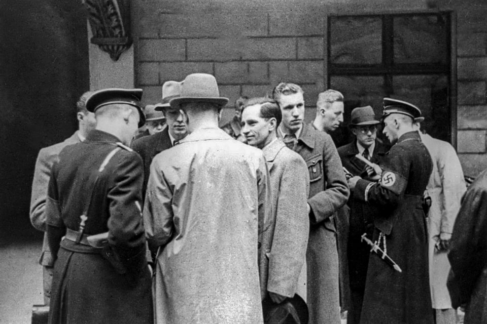 Eichmann with members of the Gestapo before a raid on the Jewish Community Center, Vienna, 1938