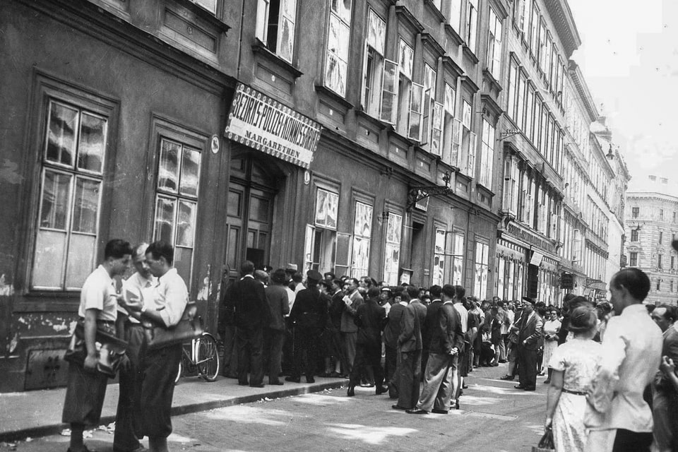 Vienna, Austria, Jews queuing at the police station for registration, March 1938