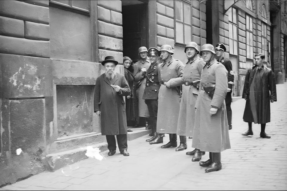 Jewish humiliation after the Anschluss 2