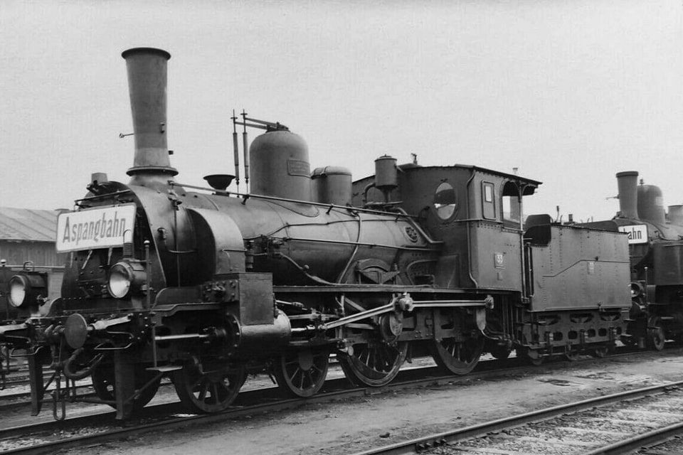 EWA locomotives on the grounds of the Aspang station