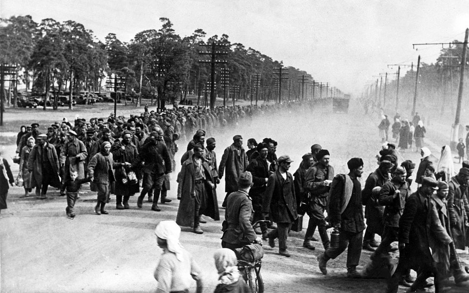 A column of Soiet pows near Kyiv 1941