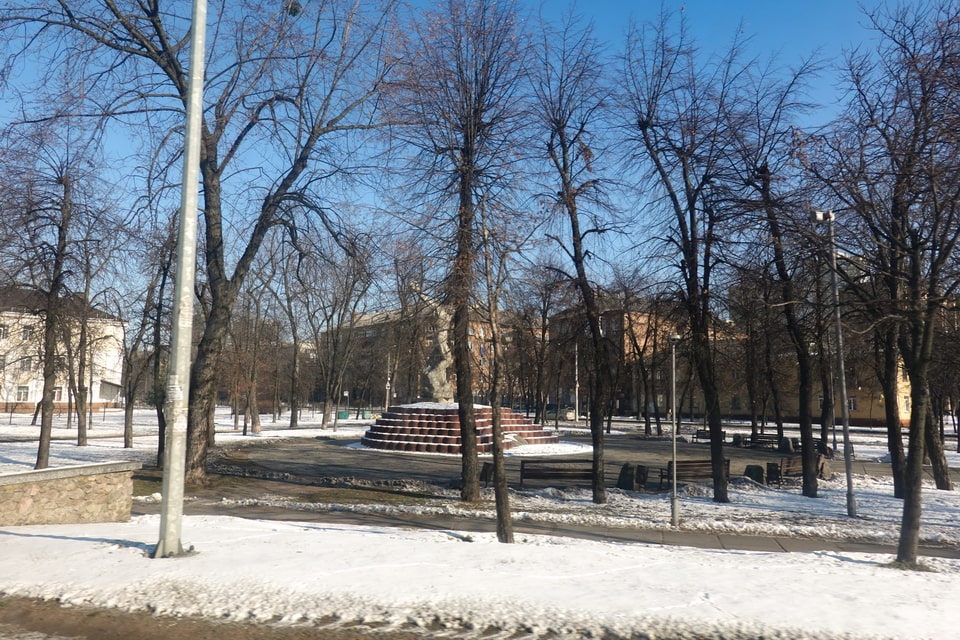 A memorial to the victims of the Darnytsia camp