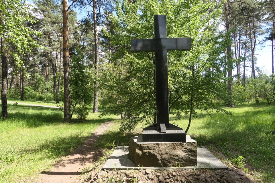 A marble cross