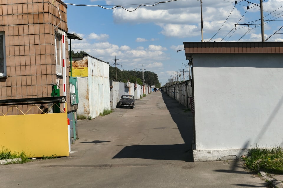 The car garages near the camp