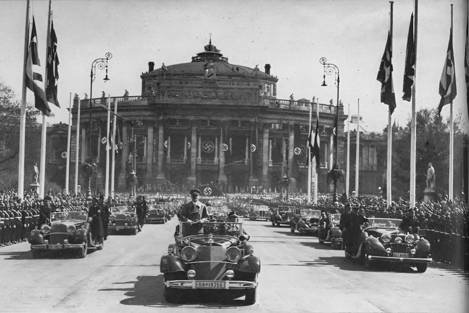 Hitler at the Rathaus of Vienna