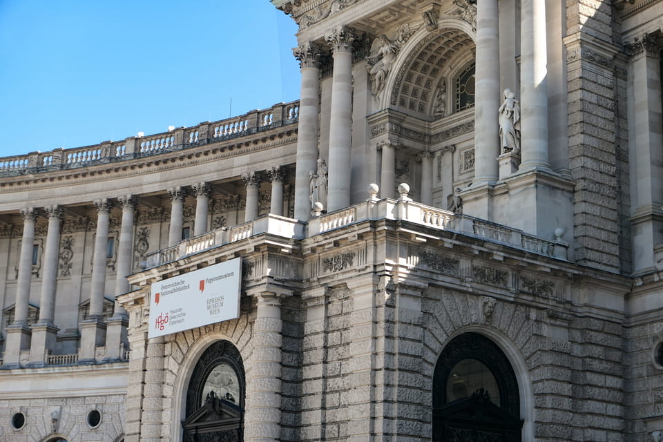 The balcony of Hofburg palace