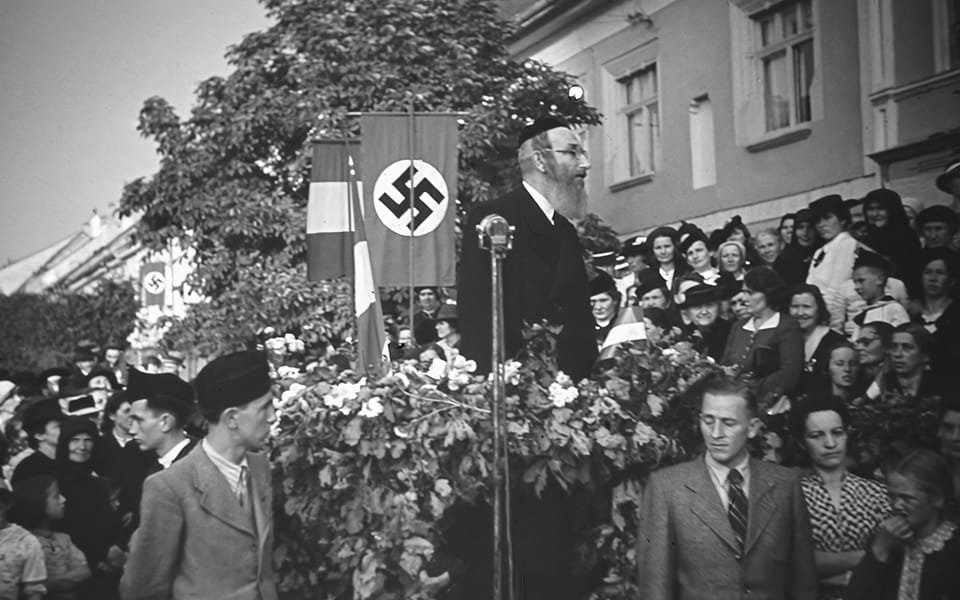 a Jewish community representative at a commemorative event celebrating the reannexation of Northern Transylvania by Hungary, 1940