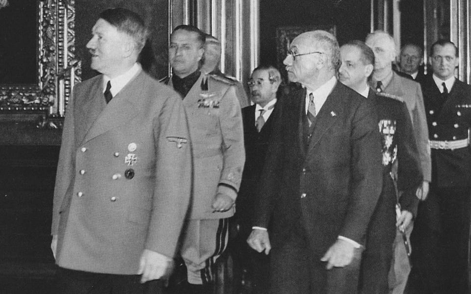 Pál Teleki with Adolf Hitler, when Hungary joined the Tripartite Pact on 20 November 1940