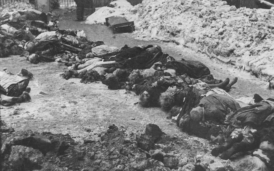 The corpses of Jews lie in the courtyard of the Dohany Street Synagogue